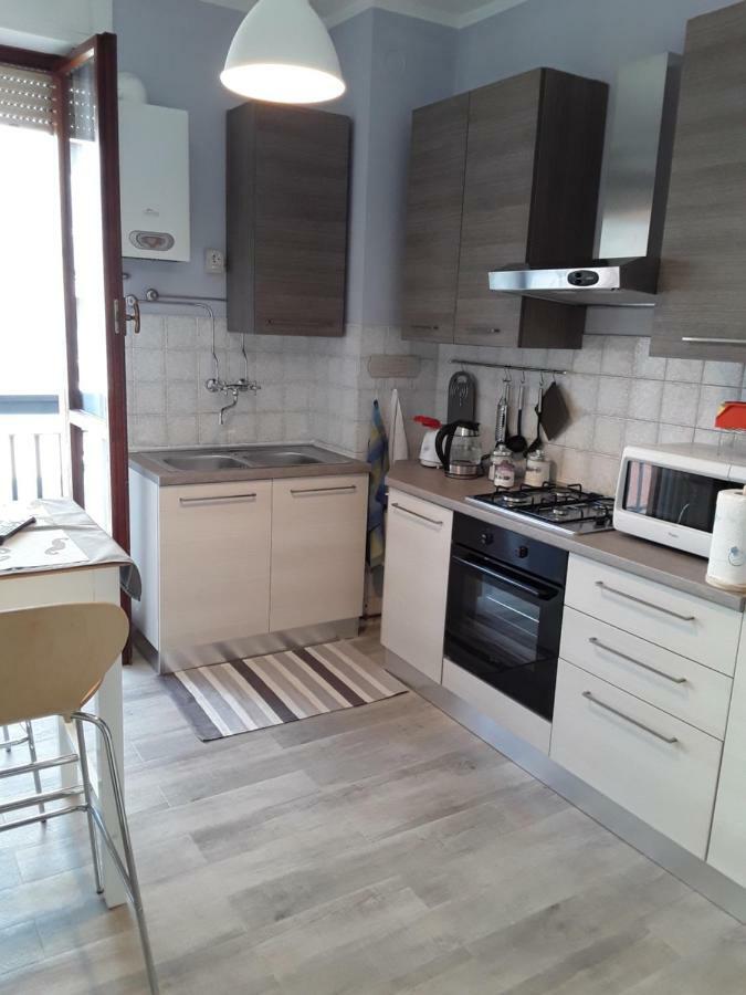 Bilocale Centro Biella Apartamento Exterior foto